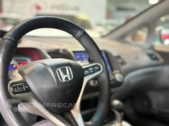 CIVIC - 1.8 EXS 16V 4P AUTOMÁTICO