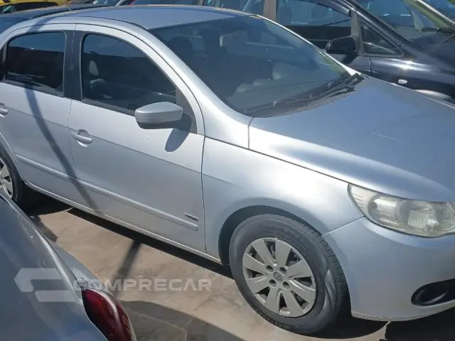 VOYAGE - 1.0 MI 8V 4P MANUAL