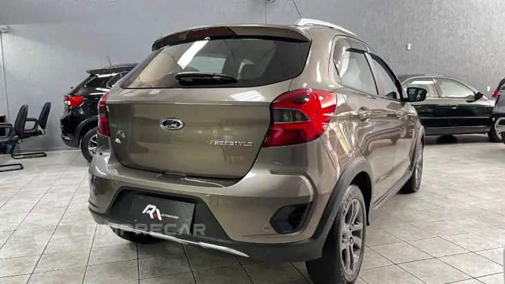 Ka 1.0 FREESTYLE 12V Flex 5p Mec.