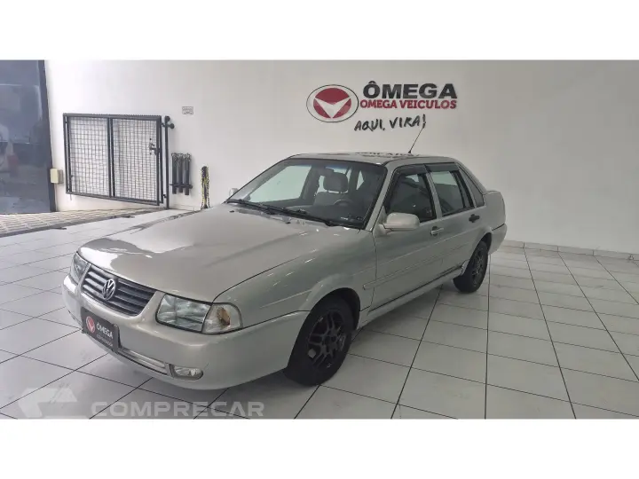 SANTANA 1.8 MI 8V GASOLINA 4P MANUAL