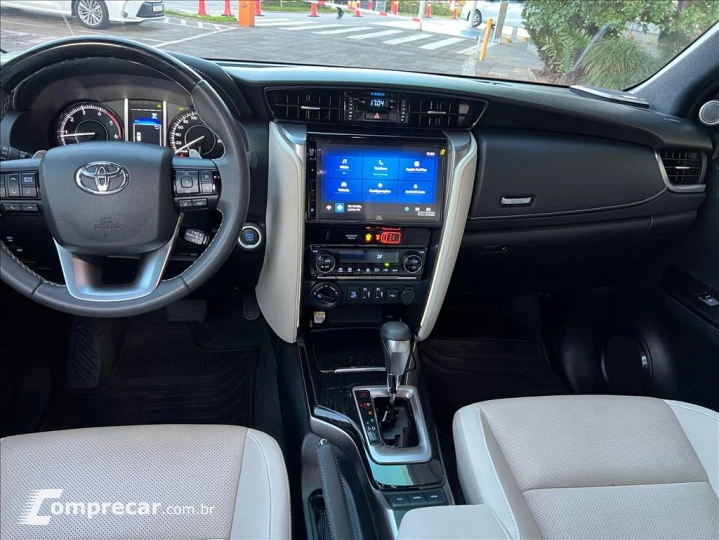 HILUX SW4 2.8 D-4D TURBO DIESEL DIAMOND 7L 4X4 AU