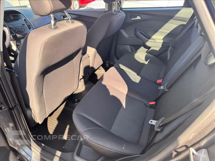 FOCUS 2.0 SE Plus Fastback 16V