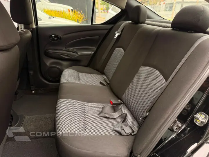 VERSA 1.0 12V FlexStart 4p Mec.