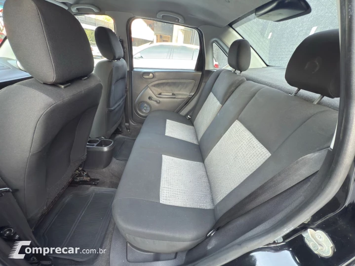 FIESTA 1.6 MPI Class Sedan 8V