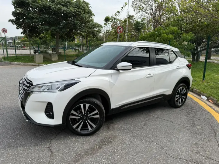 KICKS 1.0 Turbo Advance