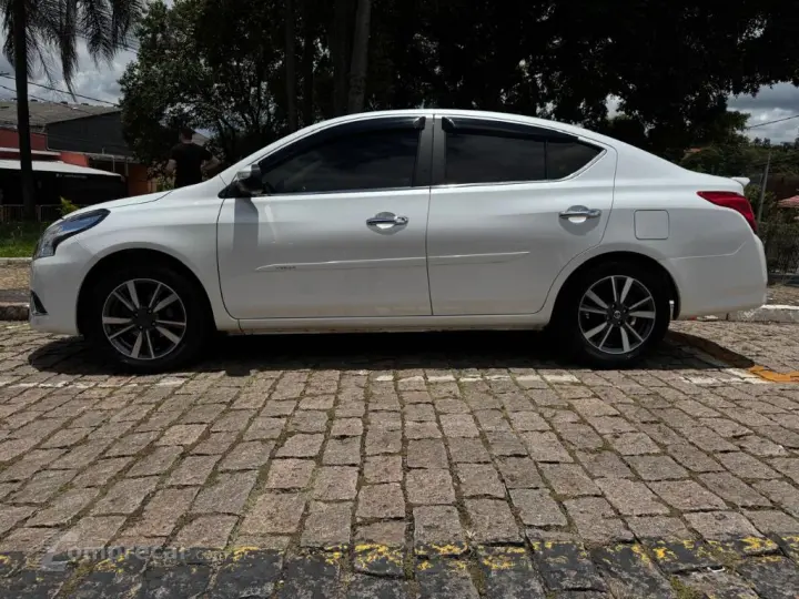 VERSA SL 1.6 16V FlexStart 4p Aut.