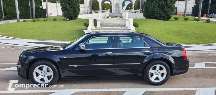 300 C 5.7 Hemi Sedan V8 16V
