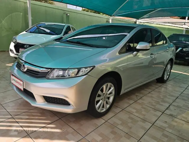 CIVIC - 1.8 LXS 16V 4P AUTOMÁTICO