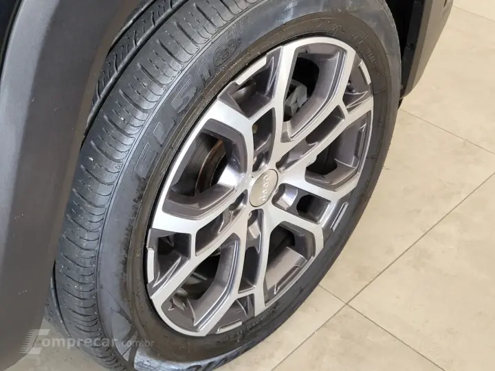 Renegade Long. T270 1.3 TB 4x2 Flex Aut.