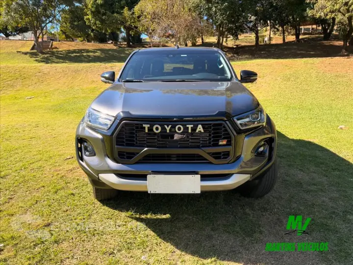 HILUX 2.8 D-4D TURBO DIESEL CD GR-S 4X4 AUTOMÁTICO