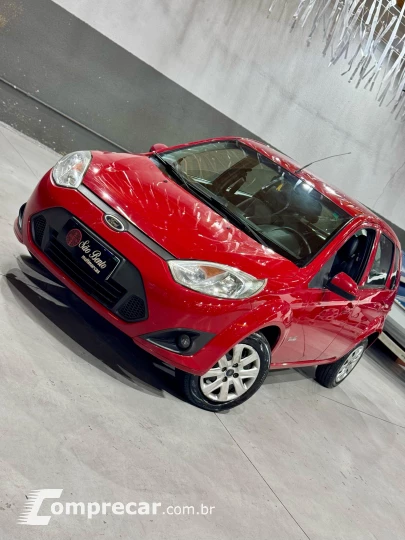 FIESTA 1.6 MPI Class Hatch 8V