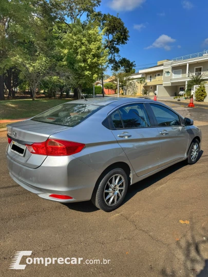 CITY 1.5 DX Sedan 16V