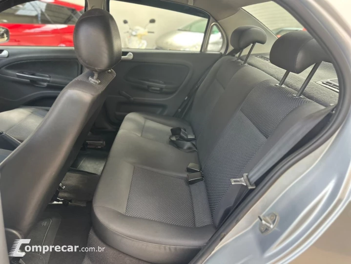 VOYAGE 1.6 MI TRENDLINE 8V FLEX 4P MANUAL