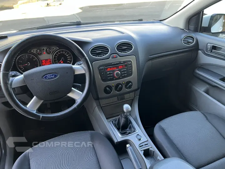 FOCUS 1.6 SE Plus 16V