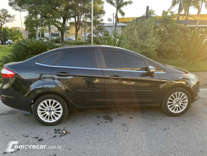 FIESTA 1.6 TITANIUM SEDAN 16V FLEX 4P POWERSHIFT