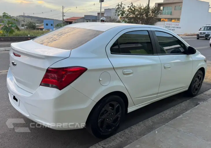 Onix Sedan 1.0 4P FLEX JOY BLACK PLUS
