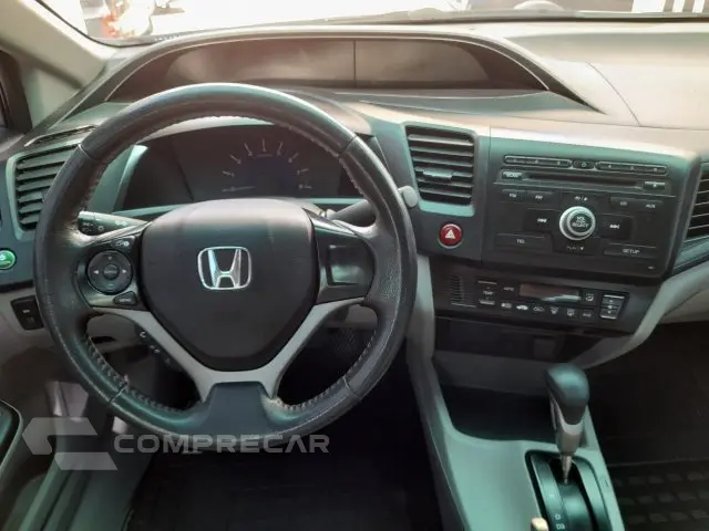 CIVIC - 1.8 LXS 16V 4P AUTOMÁTICO