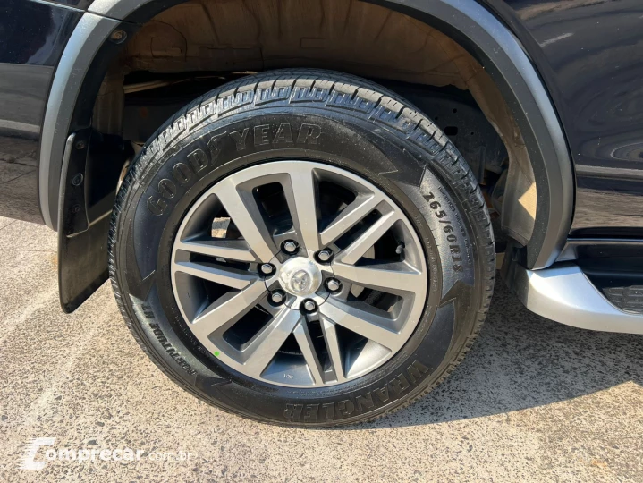 HILUX SW4 2.8 D-4d Turbo SRX 4X4