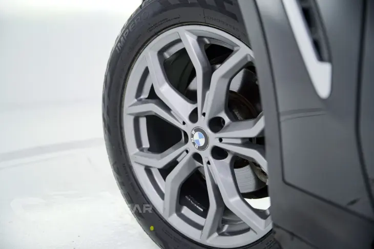 X3 XDRIVE 20i 2.0/X-Line Bi-TB Flex Aut.