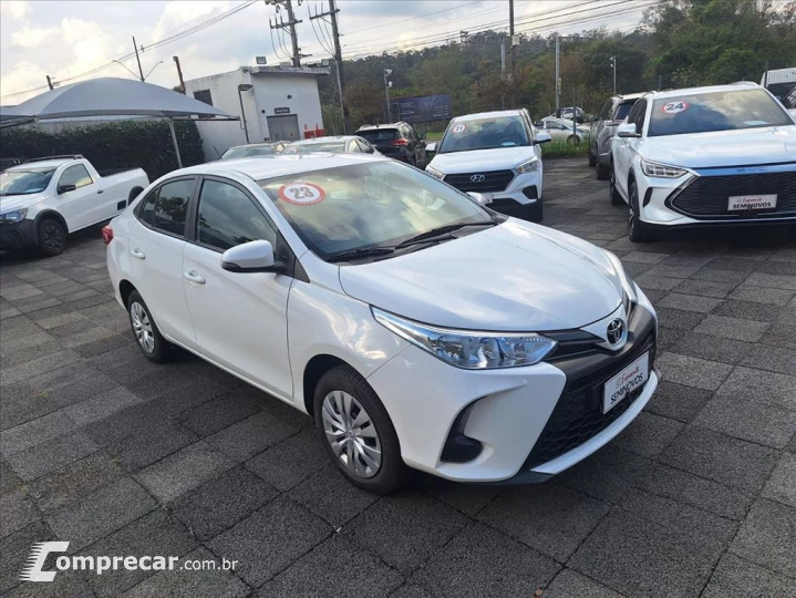 YARIS 1.5 16V FLEX SEDAN XL LIVE MULTIDRIVE