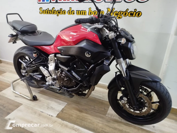 MT-07 700 cc