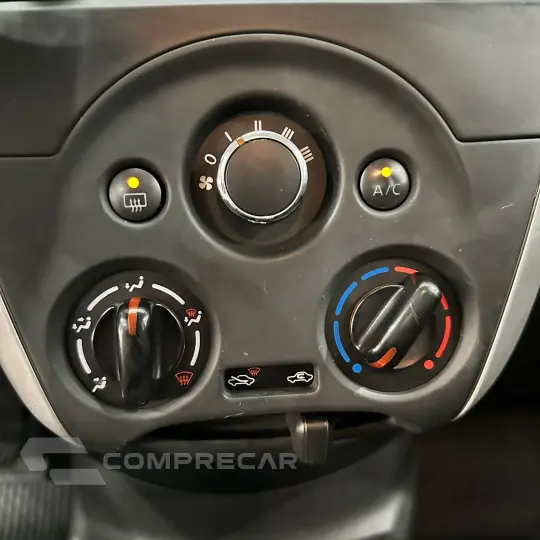 VERSA SV 1.6 16V FlexStart 4p Aut.