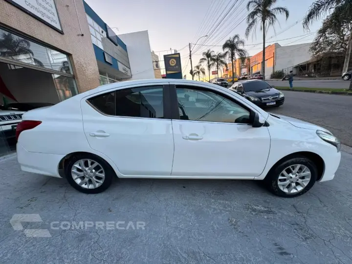 VERSA SV 1.6 16V FlexStart 4p Mec.