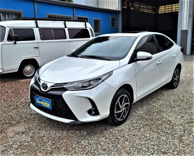Yaris Sedan 1.5 16V 4P FLEX XLS CONNECT MULTIDRIVE AUTOMÁTIC