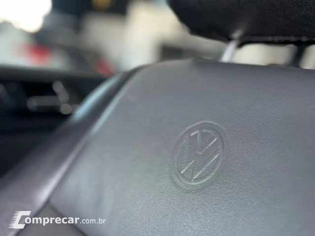 POLO SEDAN - 1.6 MI 8V 4P MANUAL