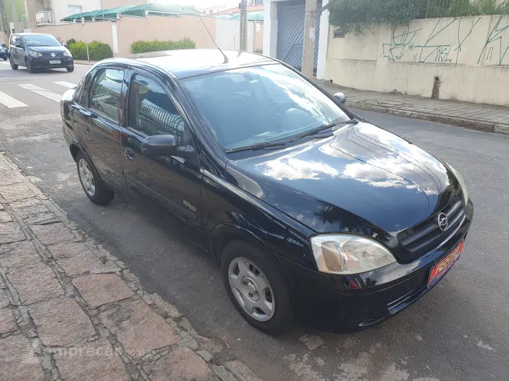 CORSA 1.0 MPFI Maxx Sedan 8V