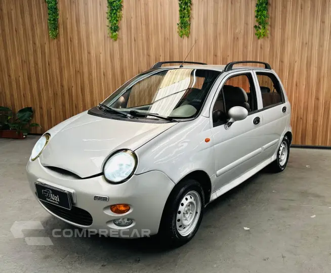 QQ 1.1 MPFI 16V