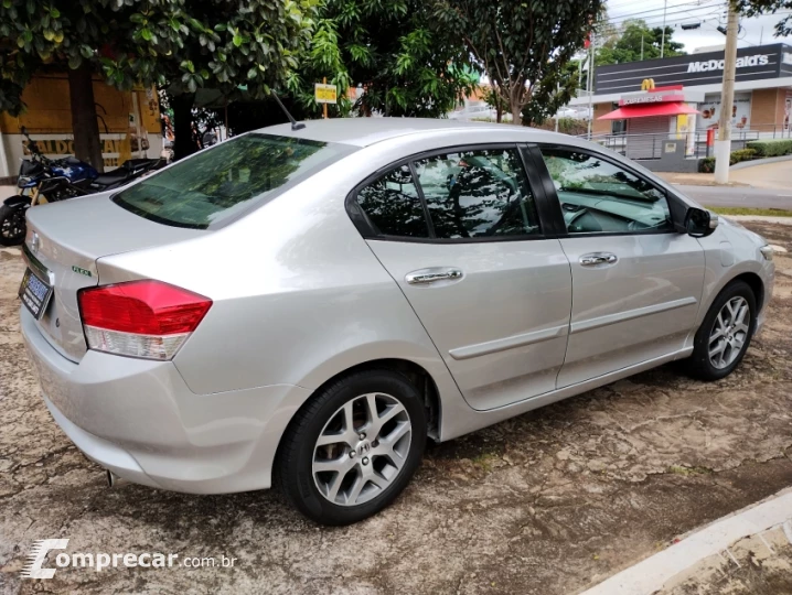 CITY 1.5 EX Sedan 16V