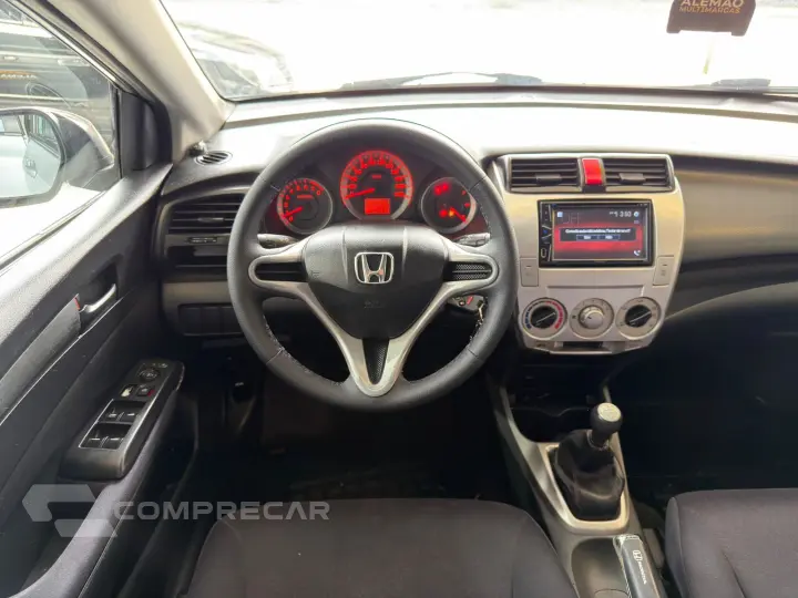 CITY 1.5 LX Sedan 16V