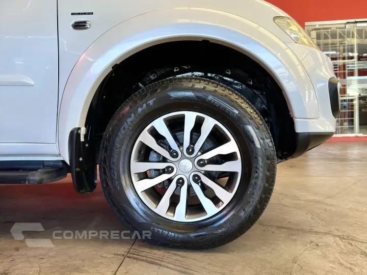 PAJERO 3.5 HPE 4X4 7 LUGARES V6 24V FLEX 4P AUTOMÁTICO