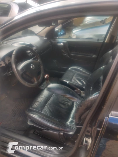 ASTRA 2.0 MPFI Elite Sedan 8V