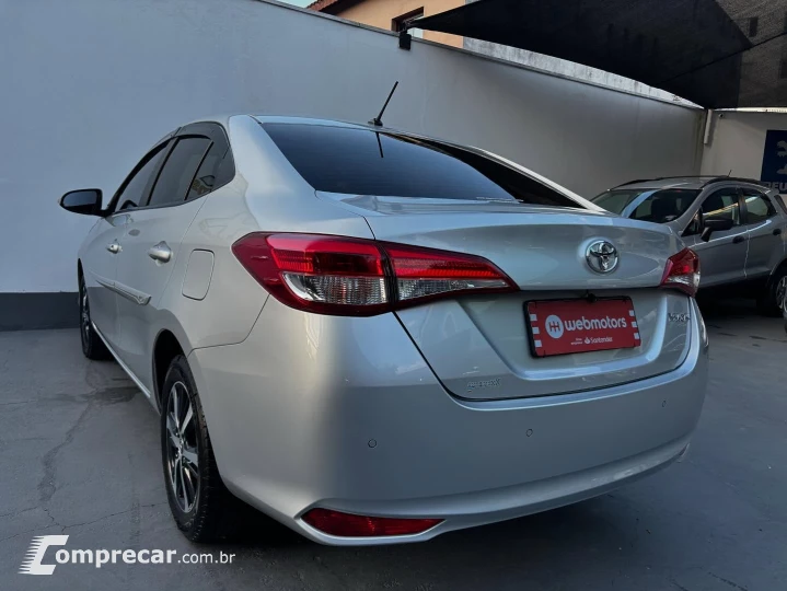 YARIS 1.5 16V Sedan XL