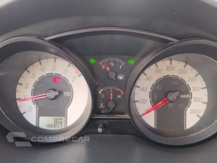 FIESTA 1.6 MPI Class Sedan 8V