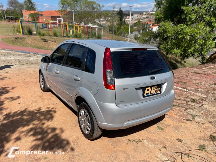 FIESTA 1.6 MPI Class Hatch 8V