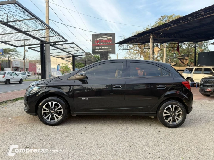 Onix Hatch 1.4 4P FLEX LTZ AUTOMÁTICO
