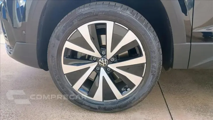 TAOS 1.4 250 TSI Highline