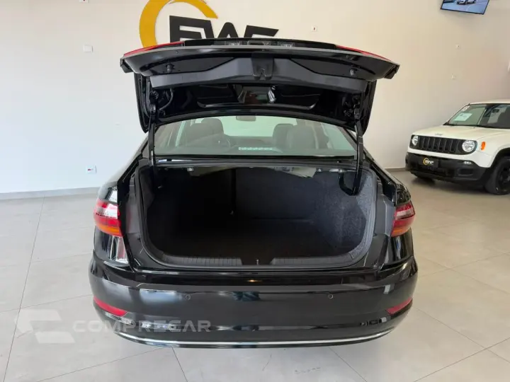 VOLKSWAGEN JETTA Comfort. 250 TSI 1.4 Flex 16v Aut.