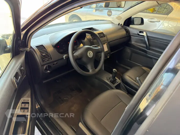 POLO SEDAN 1.6 MI 8V