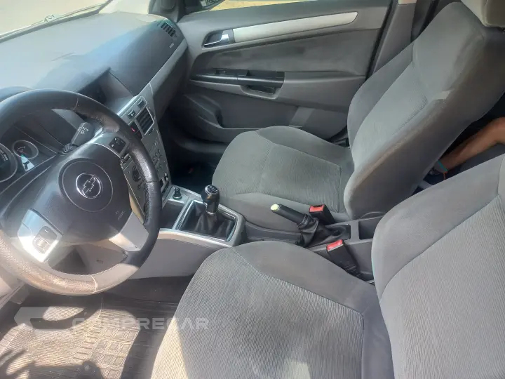 VECTRA 2.0 MPFI Elegance 8V