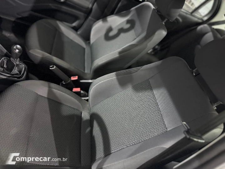 VOYAGE 1.0 12V MPI Totalflex