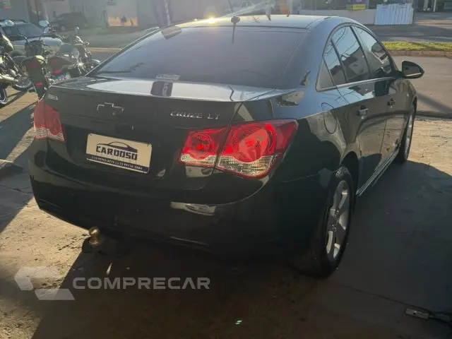 CRUZE SEDAN - 1.8 LT 16V 4P AUTOMÁTICO