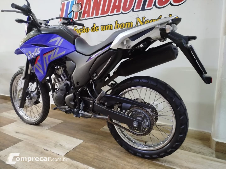 XTZ 250 LANDER