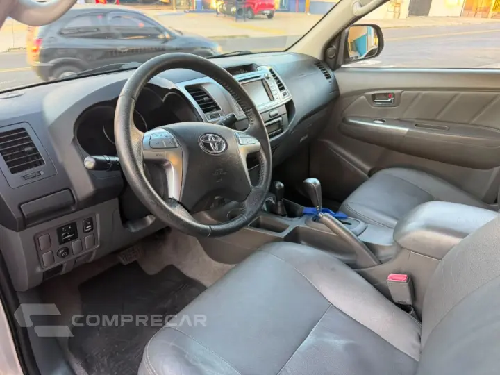 Hilux CD SRV 4x4 2.7 Flex 16V Aut.