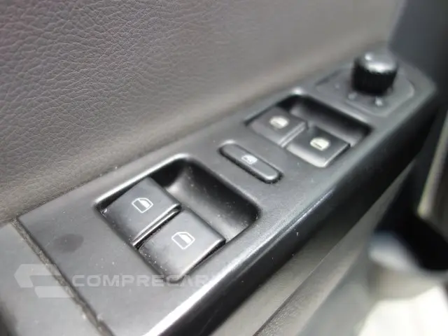 FOX - 1.6 MSI COMFORTLINE 8V 4P MANUAL