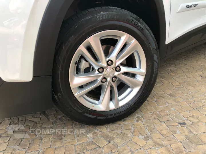 Tracker 1.0 Turbo Flex Lt Automático