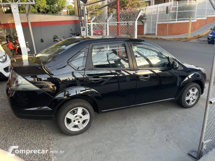 Fiesta Sedan 1.6 4P FLEX